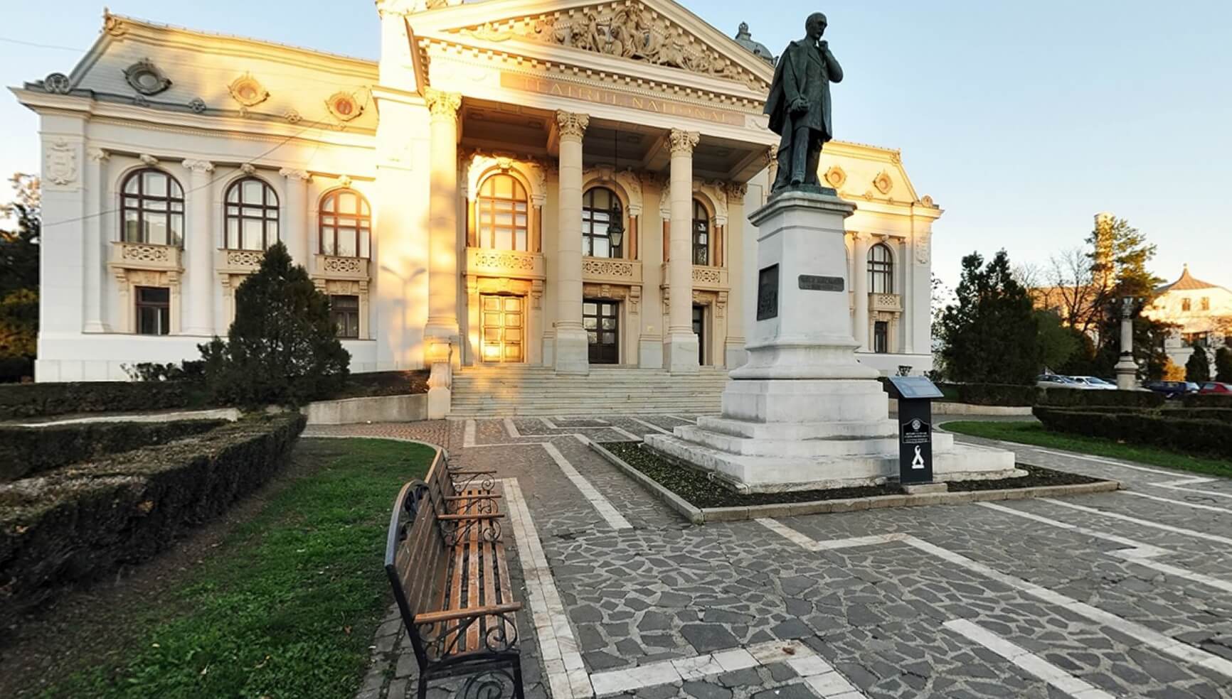 teatru1_10836400